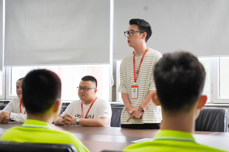 哈爾濱新華電腦學校