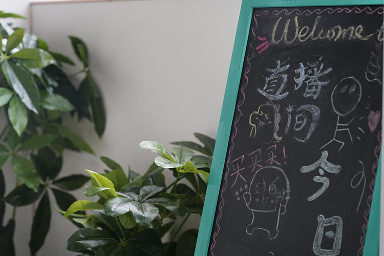 哈爾濱新華電腦學(xué)校