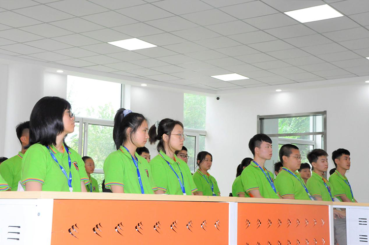 哈爾濱新華電腦學校