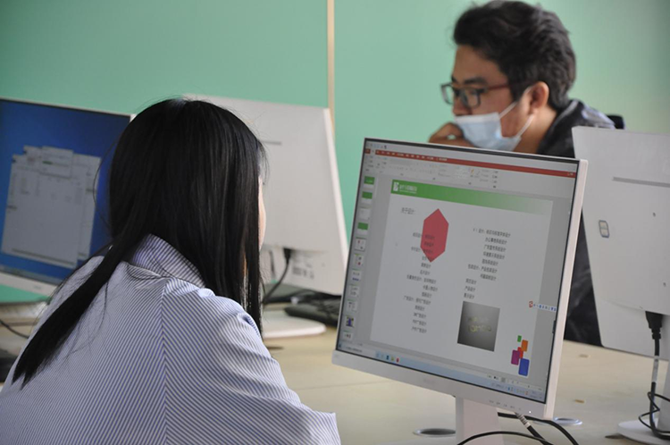 哈爾濱新華電腦學校
