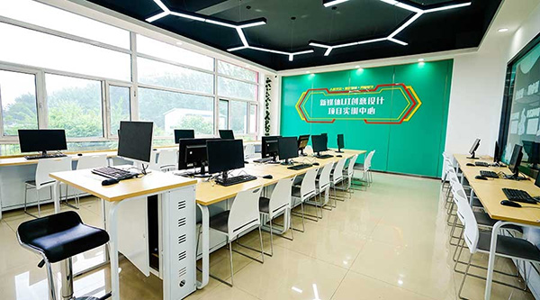 哈爾濱新華電腦學校