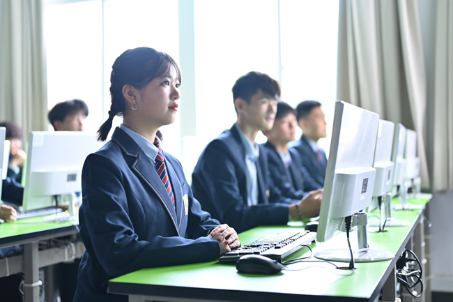 哈爾濱新華電腦學校