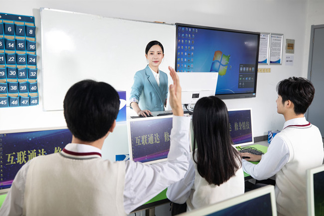哈爾濱新華電腦學校