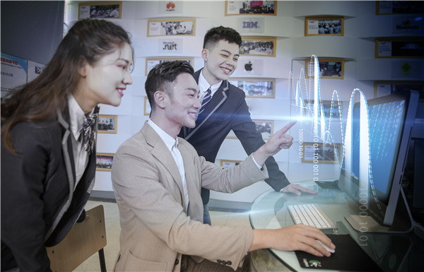 哈爾濱新華電腦學校
