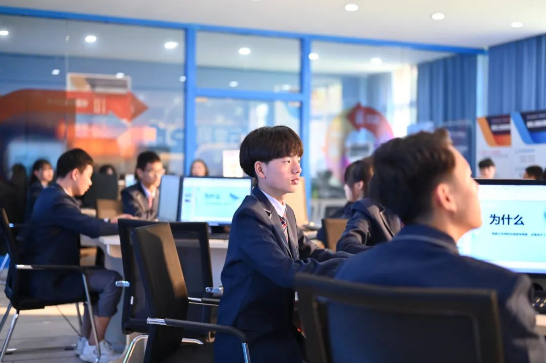 2024年適合初高中男生學技術的熱門專業入行門檻低，但就業不錯
