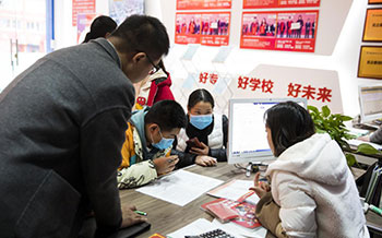 為什么總勸你來校實地考察？好學校不怕比較！