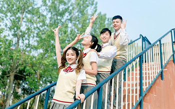 當(dāng)今就業(yè)市場(chǎng)上，學(xué)籍更重要還是能力更重要