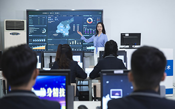 為什么說學互聯網技術要趁早！看完瞬間明白！