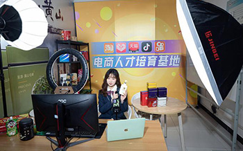 職校生越來越受企業(yè)青睞？是因為他們足夠優(yōu)秀！
