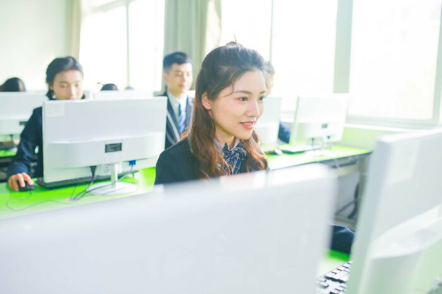 初中沒考上高中上什么學校？上不了高中還能上大學嗎？
