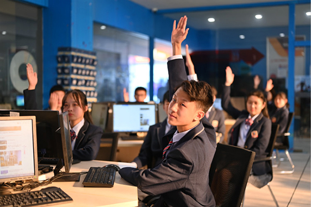 19個新職業公示！數字職業占比近半數，釋放信號很明顯